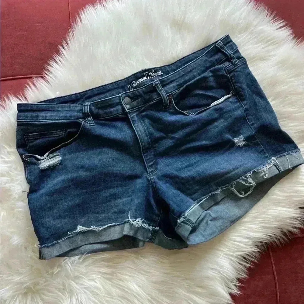 Stretchy, Distressed Universal Thread Jeans Shorts size 18 Plus Size Denim